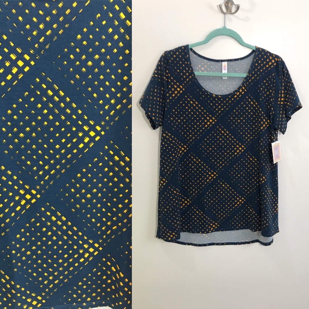 New Lularoe Classic T Navy Size L